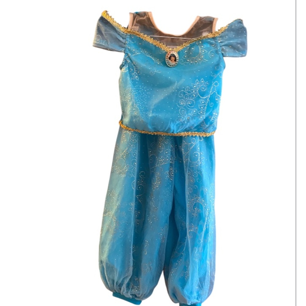 Disney three-piece Jasmine dress up sparkly costume.  Size small 6/6X. Halloween